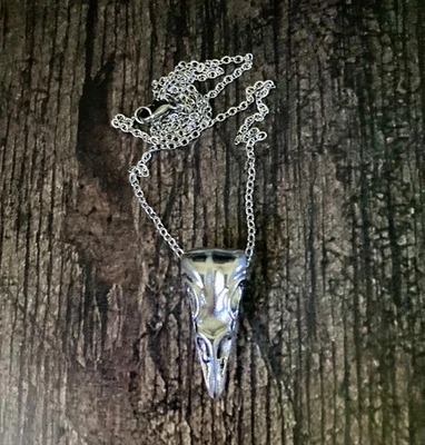 Collar cadena calavera cuervo Foto 1 de 4