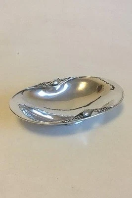 Чаша для цветов из чистого серебра Georg Jensen No 2A - Изображение 1 из 4