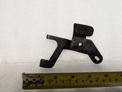 Suporte de montagem para sensor de oxigênio (02) 2015 Nissan Versa Note SV 1.6L - Imagem 1 de 2