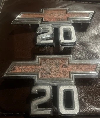 Vintage 67 -68 Chevrolet Emblems Truck Pair 3/4 Ton - Image 1 of 4