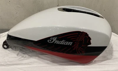 Indian Motorcycle Fuel Tank Assembly, Crystal White/Red Candy, 1027867-2354 Foto 1 de 4