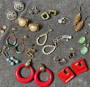 Lot 16 Pair Pierced Earrings Red Dangle Rhinestone Turquoise Green Studs - Picture 1 of 11