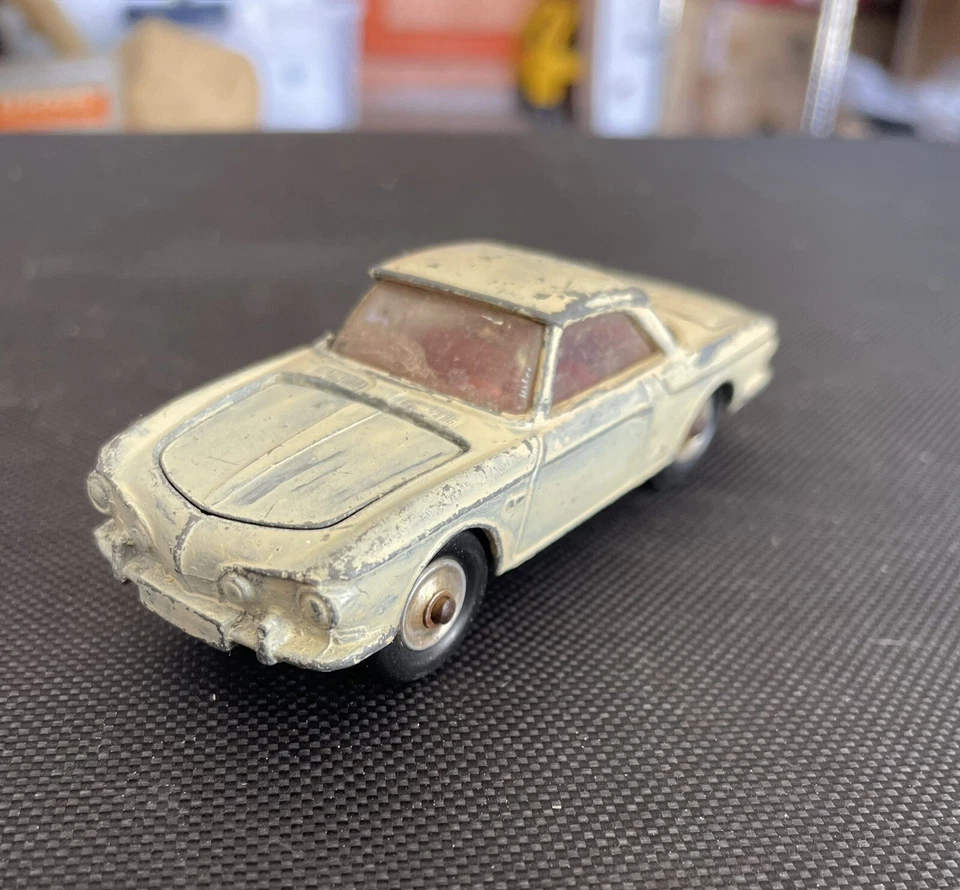 Corgi Karman Ghia - Image 1 of 4