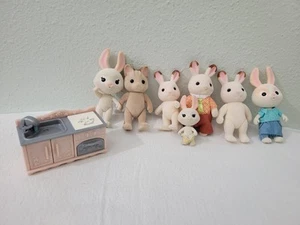 Calico Critters Sylvanian Families Katze Kaninchen Baby Hase 7 Stück mit Herd - Bild 1 von 12