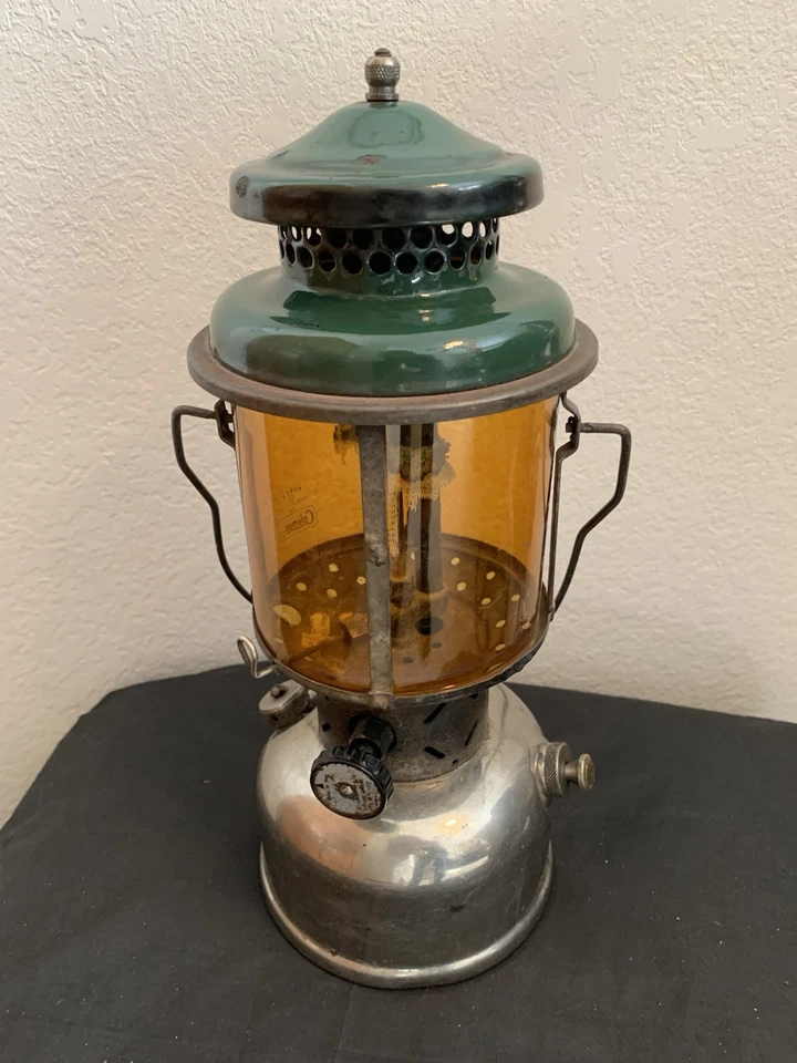 Vintage Coleman Instant Lite DBL MANTLE LANTERN  with Amber Glass Rare - Image 1 of 4