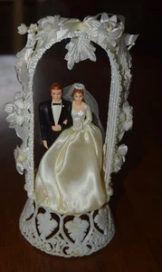 Vintage Wedding Cake Topper Bride and Groom Made in USA - Picture 1 of 4