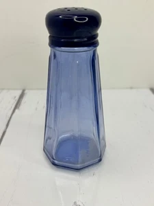 Blaues Glas - Salzstreuer - 4,5" hoch. Achteckige Form - Vintage unbeschriftet - Bild 1 von 5