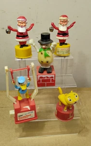 Base de botón pulsador vintage de Papá Noel Kohner Bros muñeco de nieve gato pato Donald 5 piezas - Imagen 1 de 2