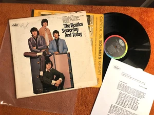 Beatles Yesterday and Today LP w/LETTER t2553 original rainbow #3 '66 MONO rare! - Imagen 1 de 10