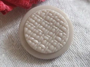 Bouton ancien en verre gris texturé à pied  2,2 cm G9J - Picture 1 of 3