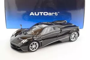 1:12 AUTOart Pagani Huayra Gloss Nero & Argento Stripes 12233 - Foto 1 di 5