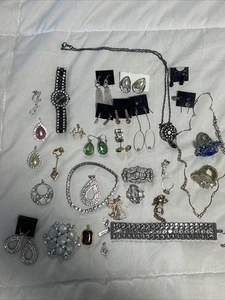 Vintage Rhinestone Jewelry Lot WEARABLE (33) Mix Brooch Pin Necklace Bracelet - Picture 1 of 17