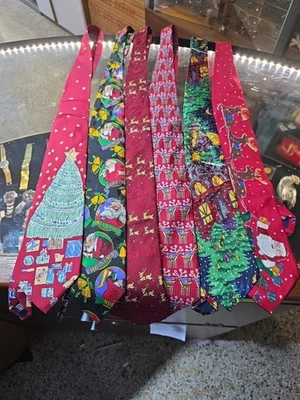 Lote de 6 corbatas de Navidad la que tiene Papá Noel en chimenea le falta lazo Foto 1 de 4