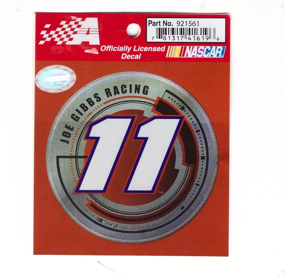 DE COLECCIÓN ACCIÓN NASCAR 2006 #11 Denny Hamlin JGR LÁMINA CALCOMANÍA REDONDA PEGATINA 3" NUEVO EN PAQUETE Foto 1 de 1