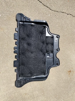2015-2016 Audi A3, S3 Radiator Support Splash Shield Front Lower Part 5Q0825236 - Image 1 of 3