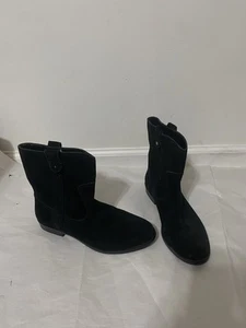 Bass Shoes Suede Black Leather Ankle Boots Size 6 Cindy Western Cowgirl - Picture 1 of 10