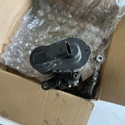 PINZA DE FRENO TRASERA ELÉCTRICA LADO DEL CONDUCTOR VW SHARAN 7N 2010 - ON 2.0 TDI ON 2.0 Foto 1 de 3