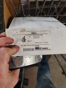 Appleton GIB-400L4" Malleable Grounding Bushing Zinc Plated Iron. Have Any Lug - Picture 1 of 2