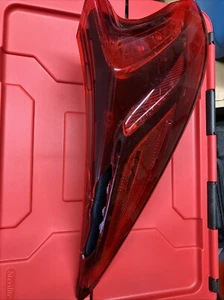 OEM 2017-2022 TOYOTA PRIUS PRIME LED OUTER TAIL LIGHT (LEFT/DRIVER) DAMAGED LENS - Picture 1 of 4