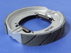 Triumph T20B Bantam Cub W977 Front or Rear Wheel Grooved Brake Shoes - Picture 1 of 2