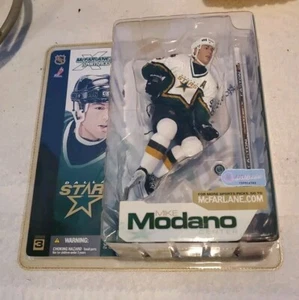 MIKE MODANO WHITE JERSEY VARIANT DALLAS STARS SERIES 3 NHL McFarlane - Picture 1 of 1