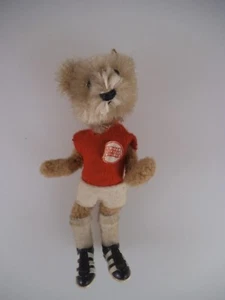 Schuco Hegi Teddy 7800/16 Kickers Offenbach anni 60 (1109) - Foto 1 di 1