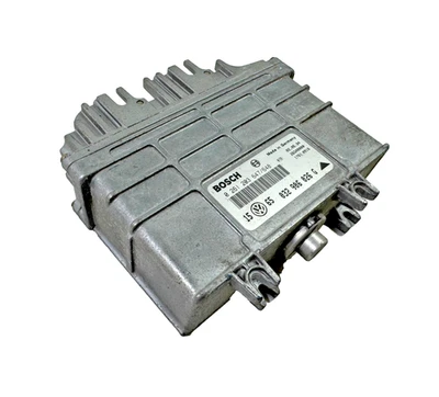 VW Golf III 1.6 55kW Vento Centralina Motore Bosch 032906026G, 0261203647/648 - Immagine 1 di 2