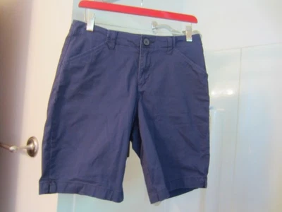NWOT casual women's shorts Lee Regular Fit Size 6M navy color - Image 1 of 4
