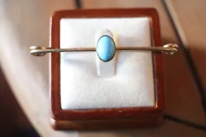 ANTIGUO BROCHE DE SEGURIDAD CHAPADO EN ORO CON PIEDRA TURQUESA - Imagen 1 de 8