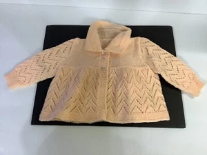 VINTAGE PFIRSICH BABY PULLOVER - GEHÄKELT/GESTRICKT ??? - Bild 1 von 5