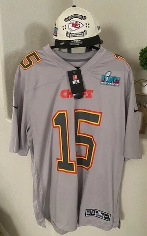 Patrick Mahomes #15 Kansas City Chiefs Super Bowl 57 Jersey Nike Gray XL w/Hat Cover
