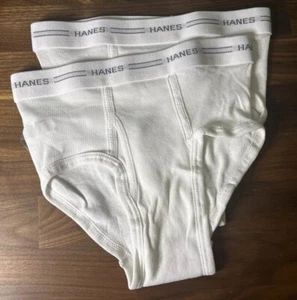 Vintage HANES BOYS WHITE BRIEFS 2 Pair SIZE M New Old Stock Comfort Flex - Picture 1 of 4