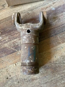 Unk 1960s? Mopar? Ford? F350? 16 spline driveshaft slip yoke car Truck? 1970s? - Picture 1 of 11