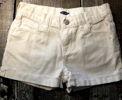 SHORTS VAQUEROS BLANCOS PARA NIÑAS USADOS TALLA 12 POR OLD NAVY EN BUEN ESTADO Foto 1 de 3