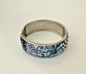 Vera Bradley Blau Weiß Scharnier Magnet Armreif Armband - Bild 1 von 20