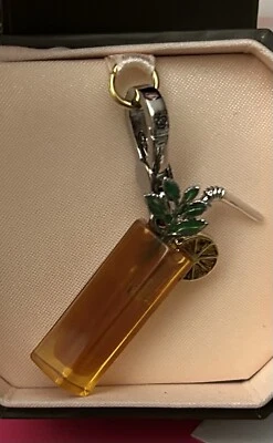 Nuevo dije de té helado Juicy Couture Foto 1 de 3