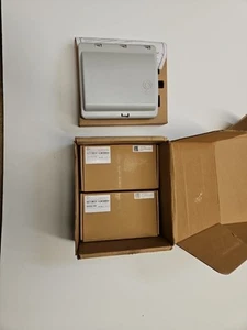 Comtest Networks SA-4640-1S2J PoE 4-Port Splitter with 2 Injectors Kit, NEW - Afbeelding 1 van 7