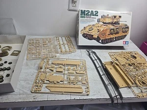 Tamiya 35264 1/35 Military Model Kit U.S M2A2 ODS IFV Infantry Fighting Vehicle - Picture 1 of 11