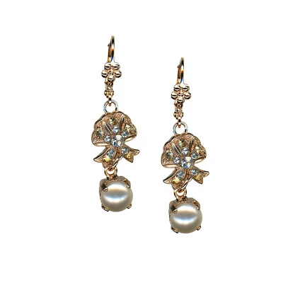 Mariana Earrings Bow Dangling Pearl, Light Azore & Moonlight Austrian Crystal... Foto 1 de 3