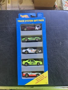 Paquete de regalo Hot Wheels Track System 1994 Ferrari Corvette Camaro Thunderbird Cars - Imagen 1 de 9