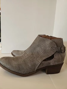 Not Rated Womens Ankle Boots, Sz 6, Short Boots, Bootie, Faux Snake- Lght Gray - Picture 1 of 10