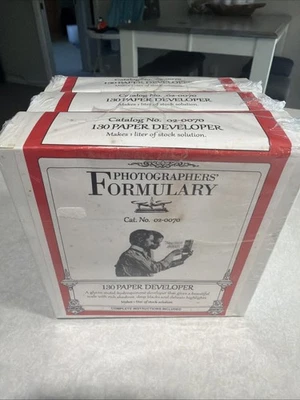 3 盒摄影师 Formulary 130 纸开发者 1 包 = 1 升 #02-0070 — 第 1/4 张图片