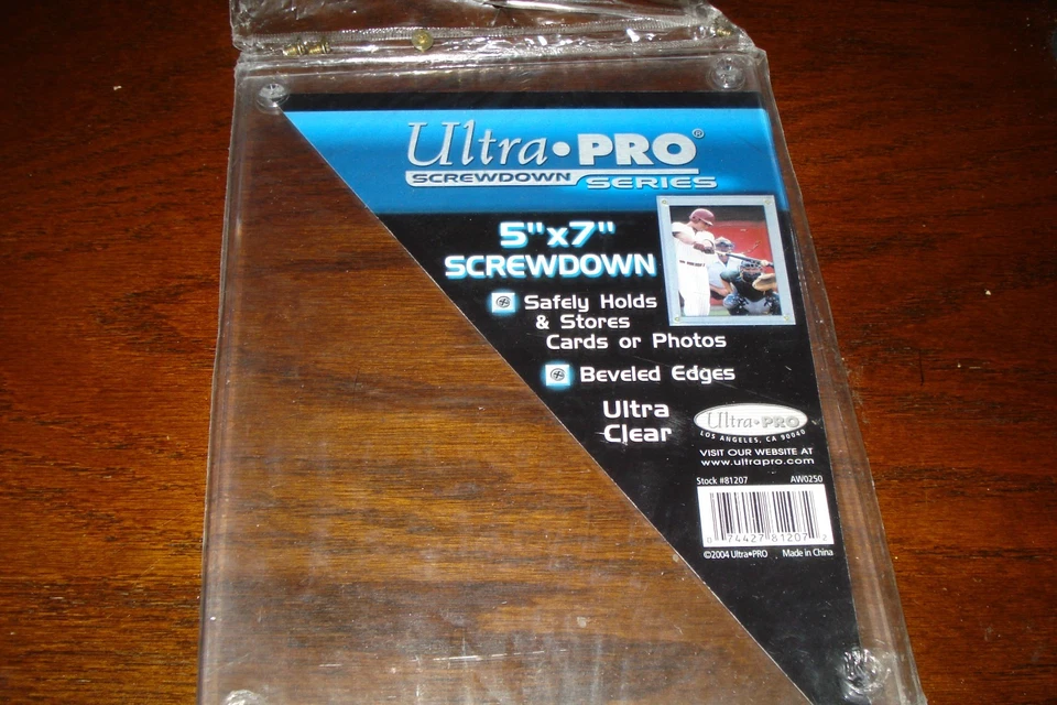 Atornillado Ultra Pro de 5" x 7" Foto 1 de 1