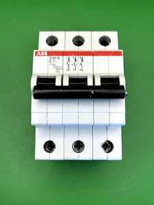 ABB S203M C10 10A 3 fases MCB - Imagen 1 de 4