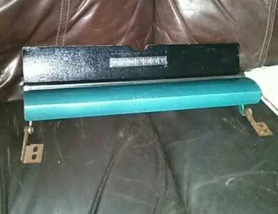 Chrysler Newport MoPar 1965 puerta de guantera OEM azul de fábrica muy buen estado Foto 1 de 4