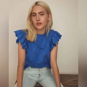 NEU Melissa Nepton Marje Bluse mit Ösen Flatterärmeln blau Größe Medium neu mit Etikett - Bild 1 von 4