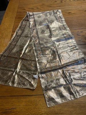 Oscar de la Renta Accessory Street Metallic Floral Scarf Polyester Made In Italy - Image 1 of 4