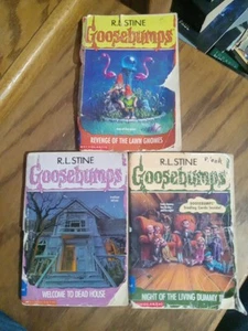 Goosebumps #1 Welcome To Dead House Heavily Damaged + 2 More Books See Photos - Foto 1 di 16