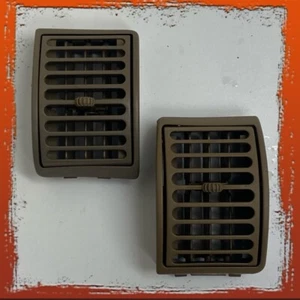 95-98 SILVERADO SIERRA TAHOE SUBURBAN PASSENGER LIGHT BROWN AC A/C VENTS R28 - Picture 1 of 17