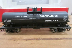 HO Scale Atlas 1062-2 11,000 Gallon Tank Car Associated Cooperatives #200 A4596 - Picture 1 of 6